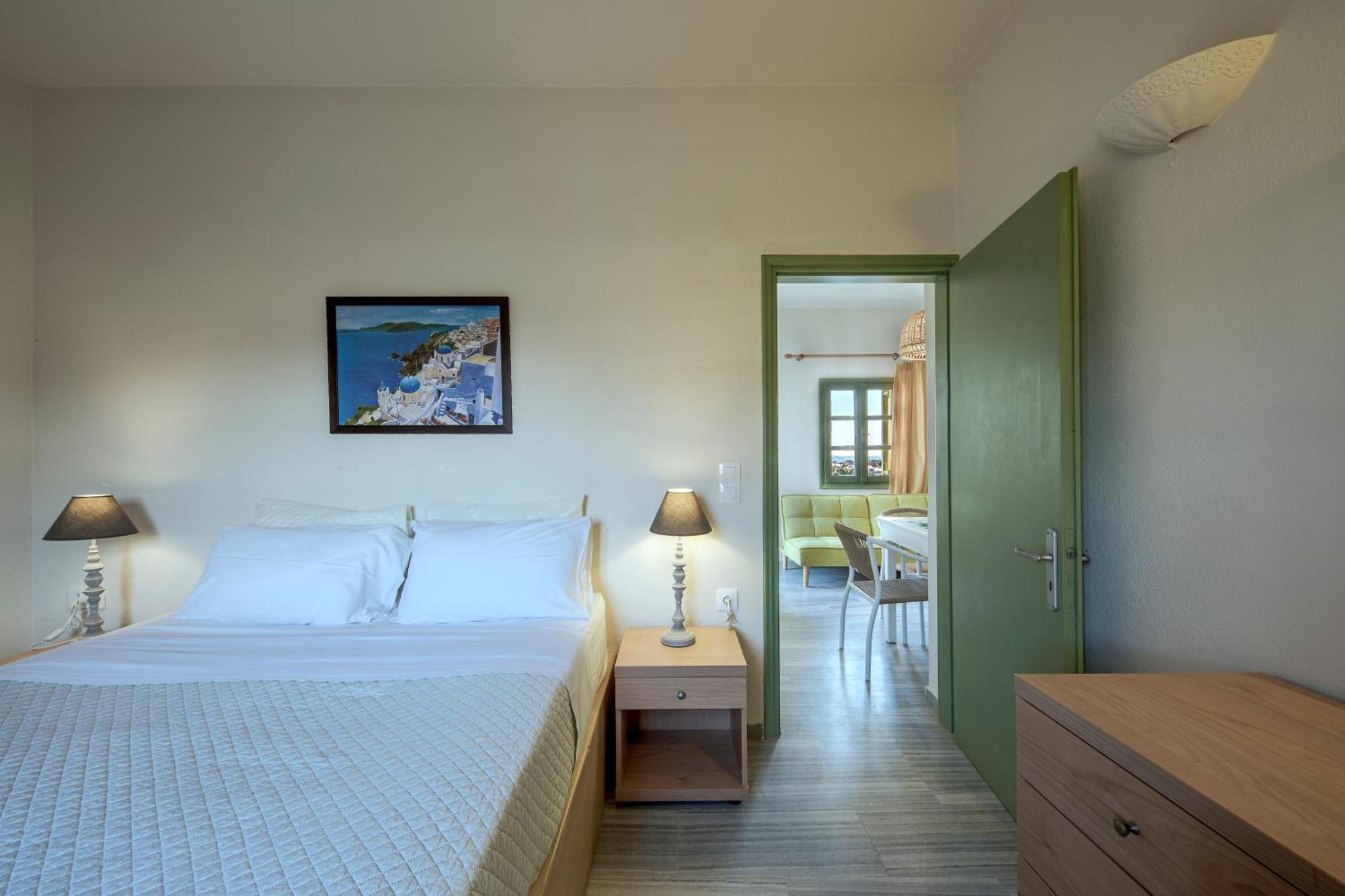 Aparthotel Ambeli Perivolos (Santorini)