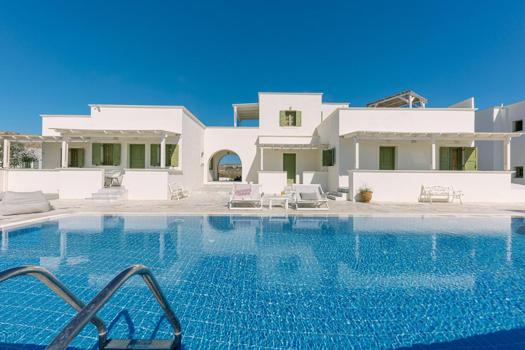 Ambeli Perivolos (Santorini)