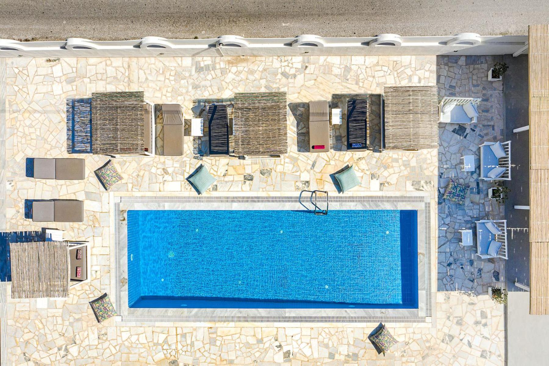 Apart Otel Ambeli Perivolos (Santorini)