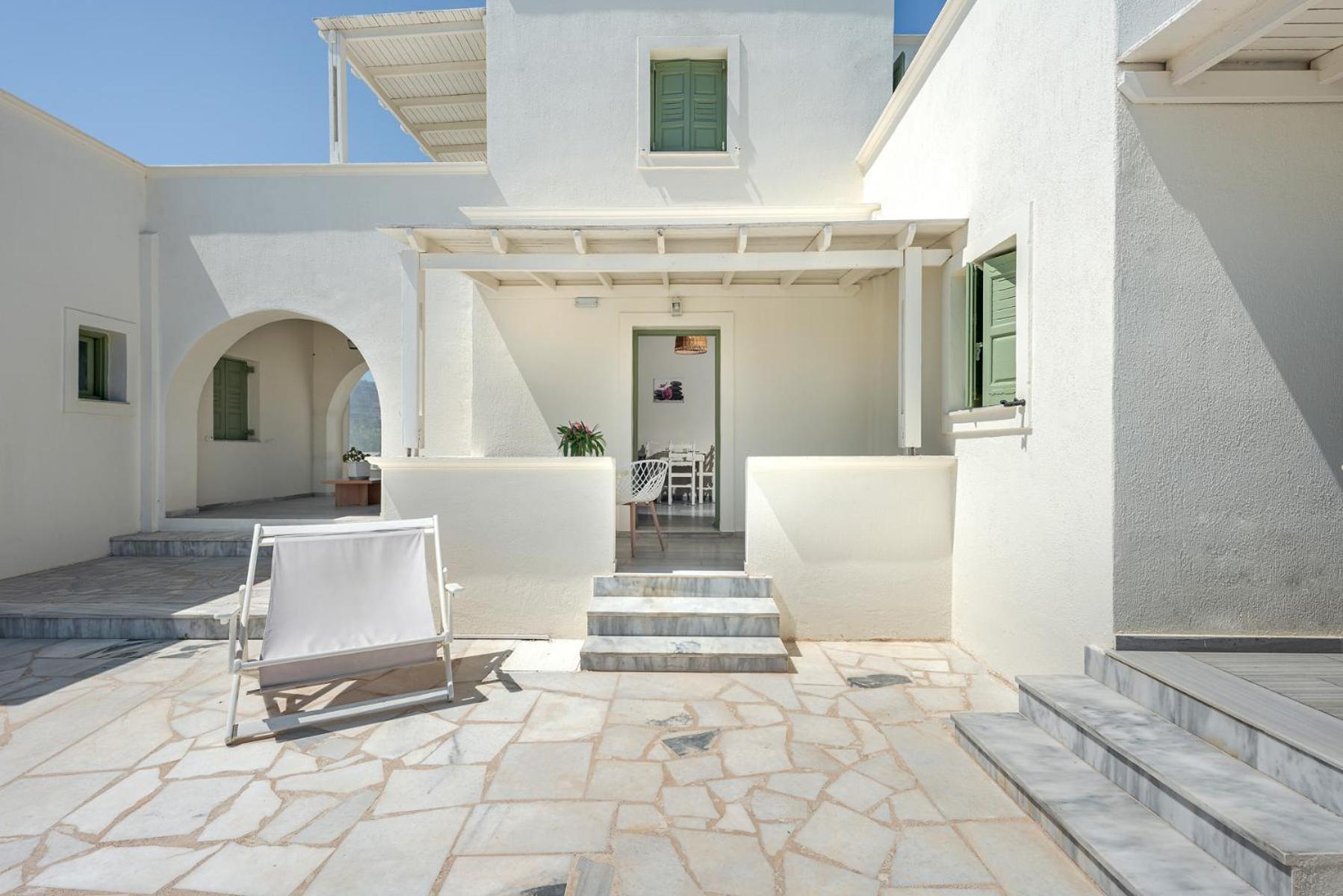 Ambeli Apartahotel Playa de Perivolos