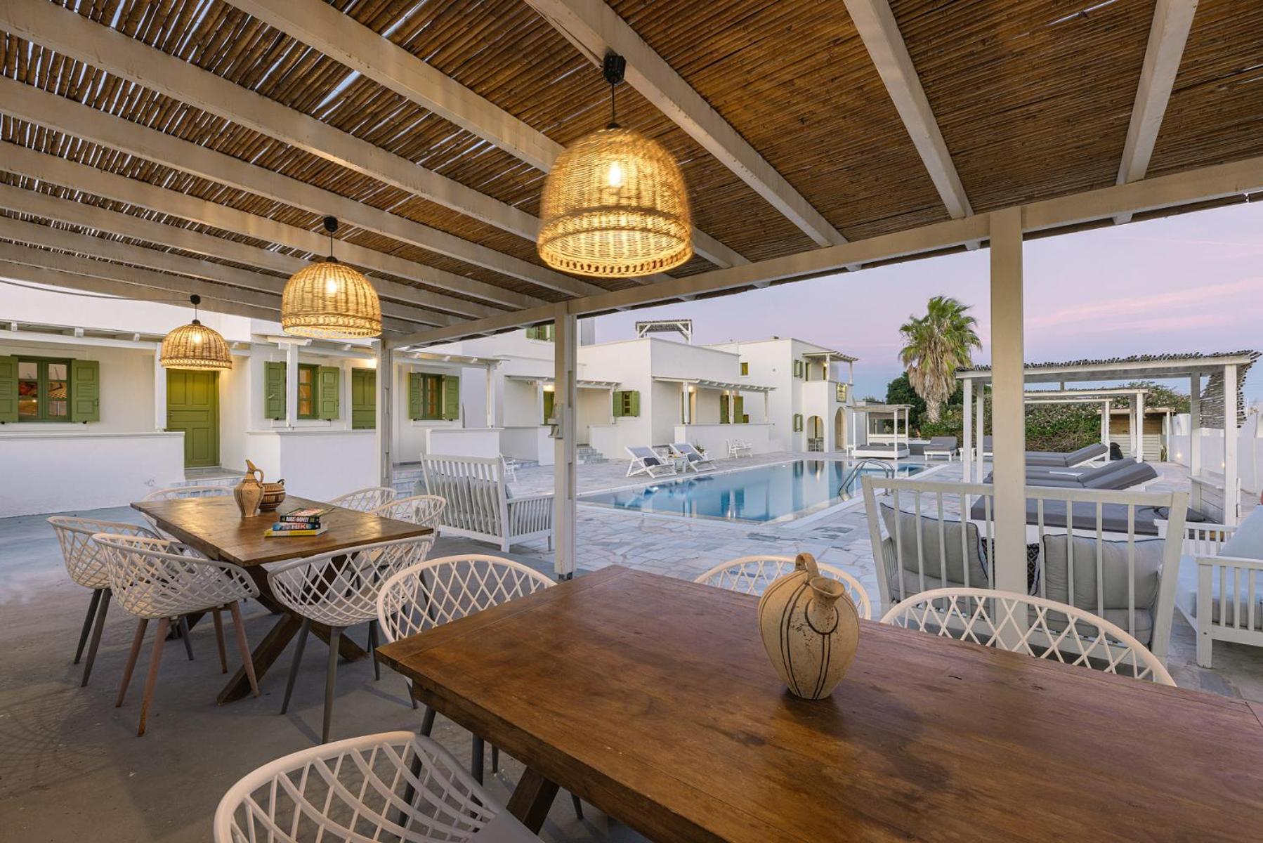 Ambeli Apartahotel